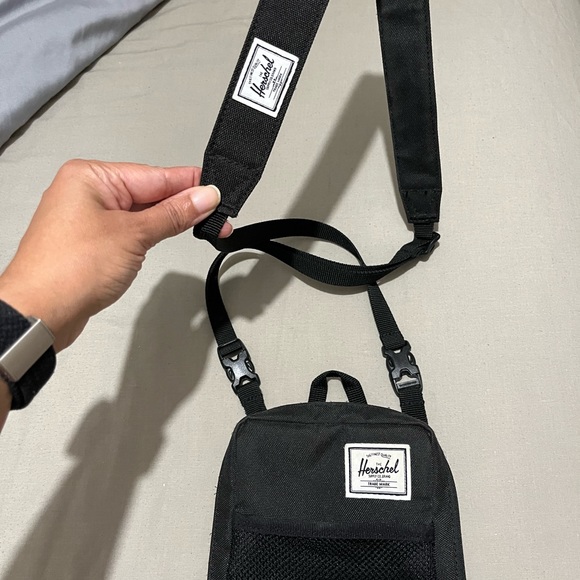 Herschel Sinclair Crossbody - Picture 5 of 6